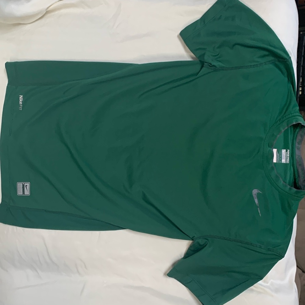 Young man’s Nike Pro compression shirt in Small.